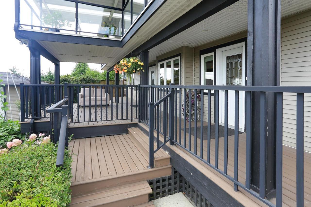 Lovely J Home -Stunning River View Cozy Two Bedroom Private Suite New Westminster Bagian luar foto